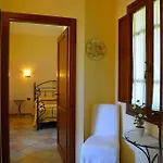 La Corte Rosada Вилласимиус