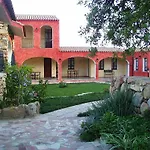 La Corte Rosada מלון 3*