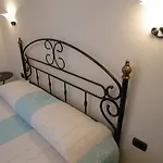 La Corte Rosada Вилласимиус