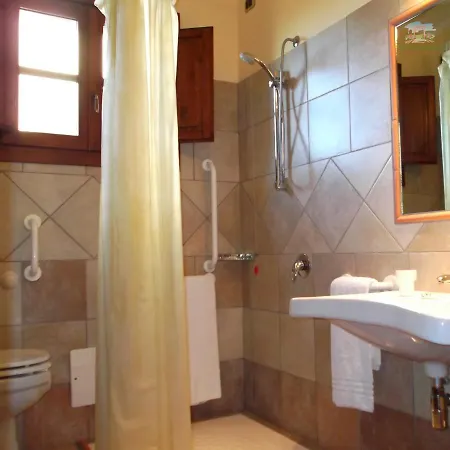 La Corte Rosada 3* ヴィッラシミーウス