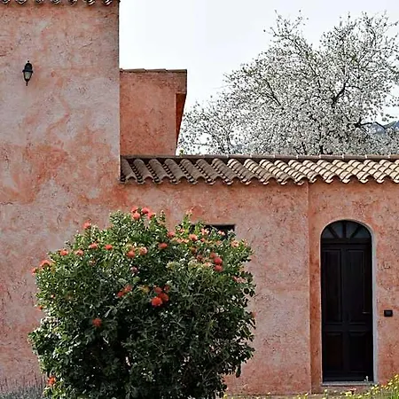 La Corte Rosada Hotel