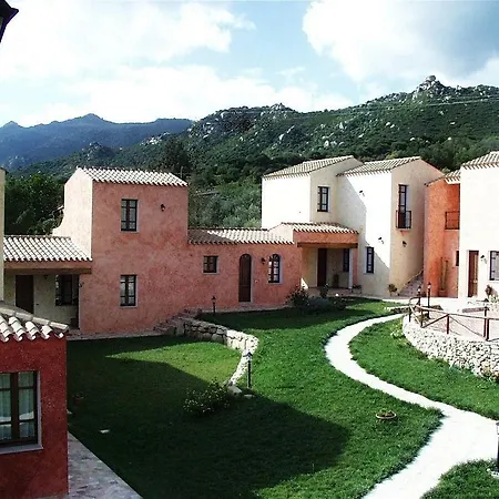 La Corte Rosada 3* Villasimius