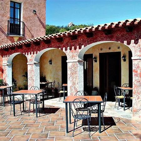 ホテル La Corte Rosada 3*