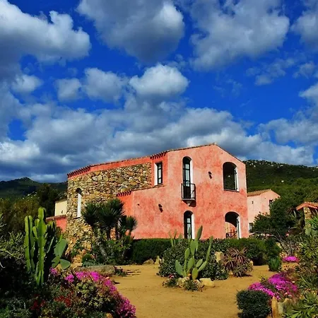 ホテル La Corte Rosada 3*