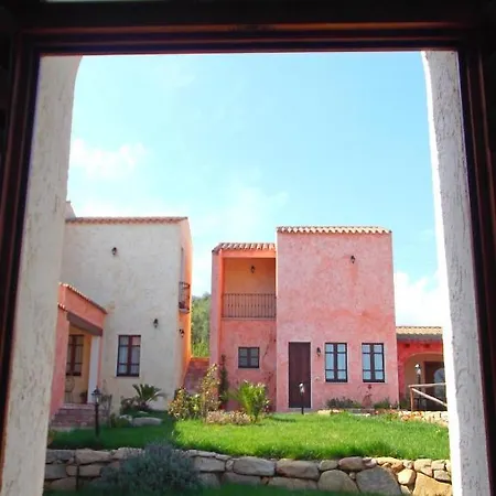 ホテル La Corte Rosada ヴィッラシミーウス