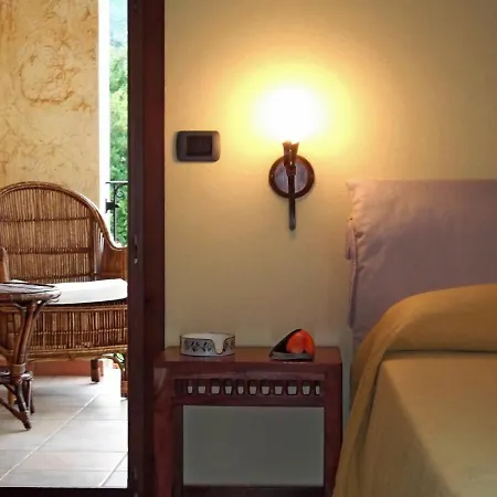 Hotel La Corte Rosada 3*